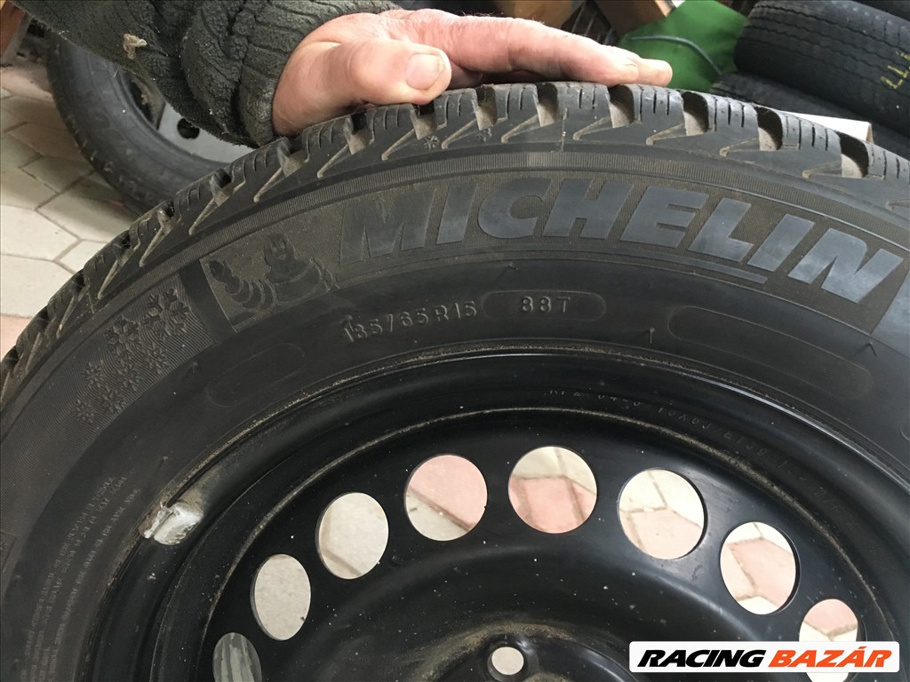  15" újszerű felni, rajta 185/65 újszerű Michelin téli gumi gumi  4. kép
