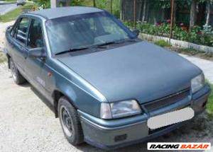 DAEWOO RACER Bal első ajtóüveg