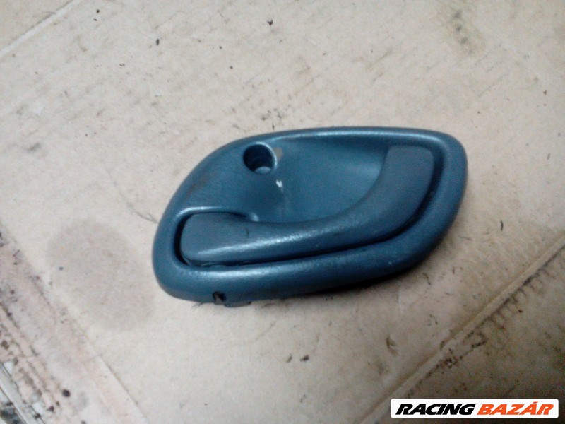 SUZUKI ALTO 02-09 Bal első belső kilincs 1. kép