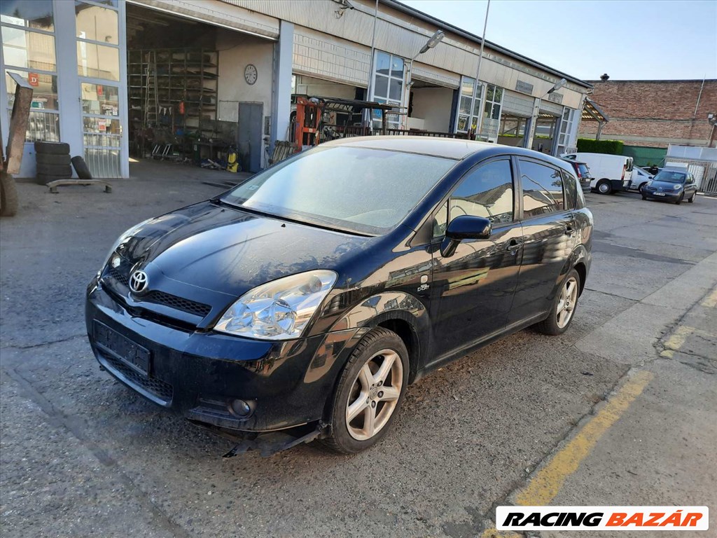 Toyota Corolla Verso (AR10) bontott alkatrészei 1. kép