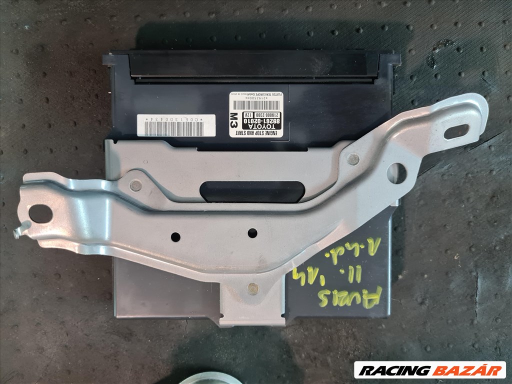 TOYOTA AURIS II. 1.4 D-4D START-STOP vezérlő egység 89261-02010 1. kép