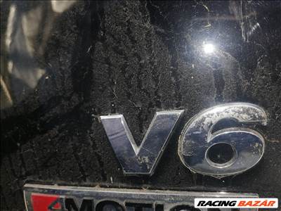 Volkswagen Amarok csomagtérajtóra való gyári "v6" embléma eladó!