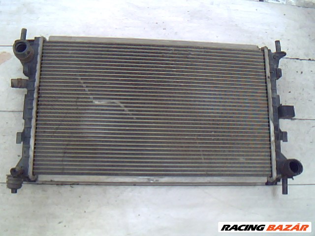 FORD FOCUS 98-04 Vízhűtő. radiátor 1. kép