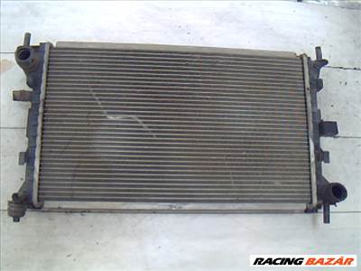 FORD FOCUS 98-04 Vízhűtő. radiátor