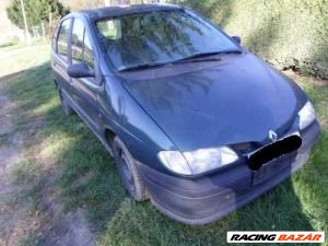 RENAULT MEGANE SCENIC 97-99 Bal hátsó kerékjárati dobbetét  1. kép