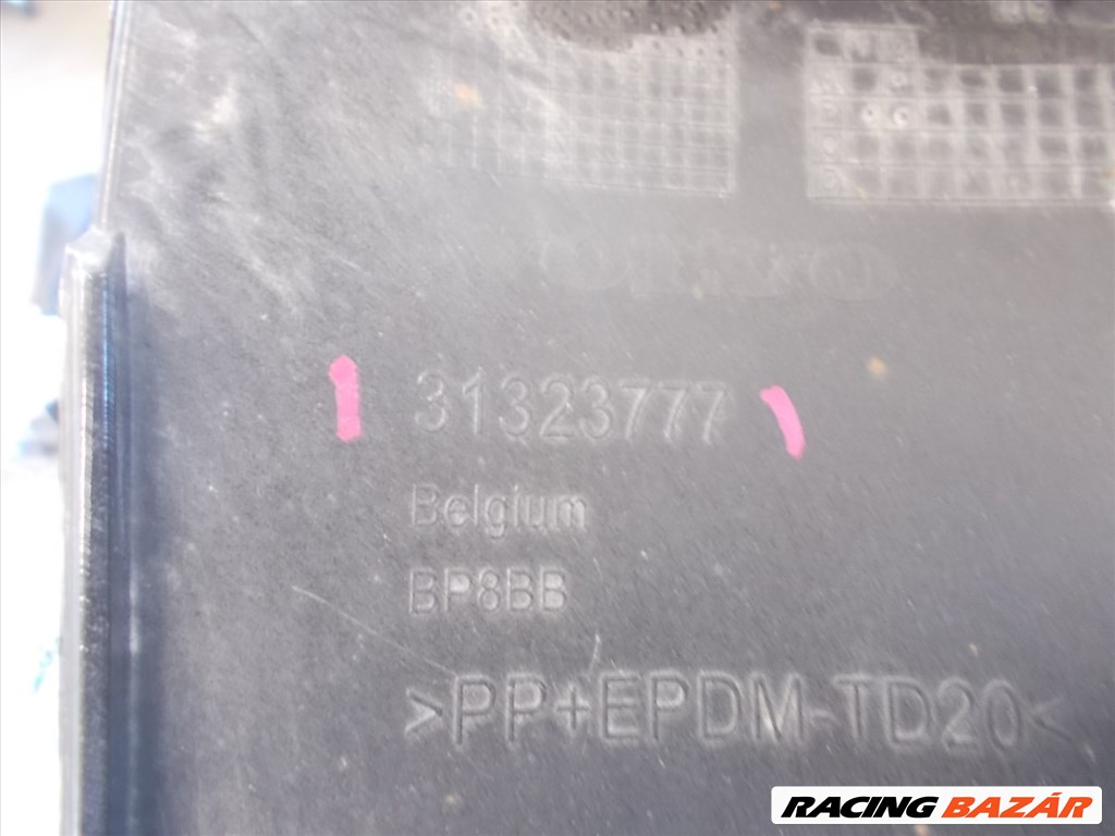 VOLVO XC60 hátsó lökhárító szegély 2013-2018 31323777 6. kép