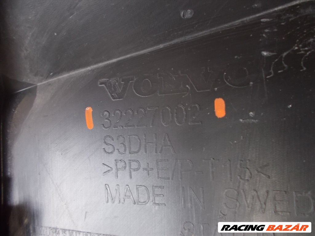 VOLVO V60 hátsó lökhárító szegély 2019- 32227002 6. kép
