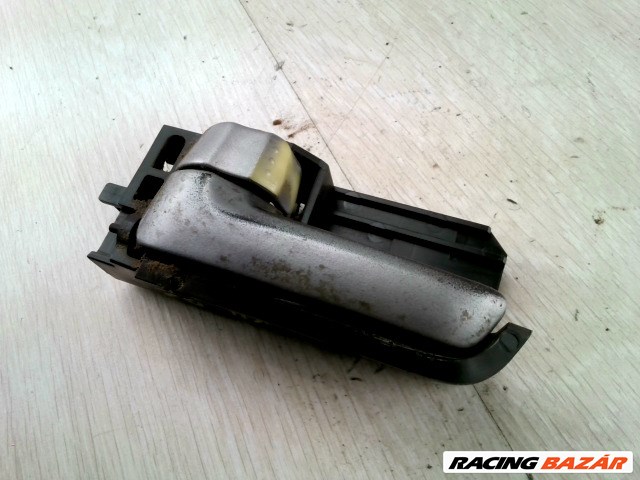 SUZUKI SWIFT 05-10 Bal első belső kilincs 1. kép