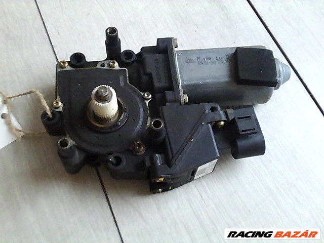 AUDI A8 94.06-02.12 Bal hátsó ablakemelő motor 1. kép