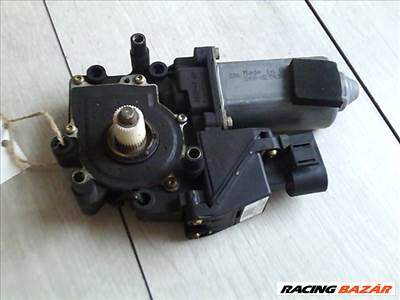 AUDI A8 94.06-02.12 Bal hátsó ablakemelő motor