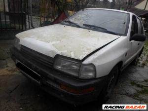 DAIHATSU CHARADE -92 Bal első első kerékjárati dobbetét