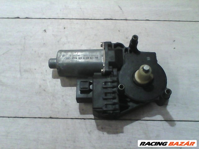 AUDI A4 98-01 Jobb első ablakemelő motor 1. kép