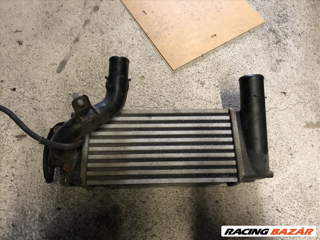 Toyota Auris (E150) intercooler  2. kép