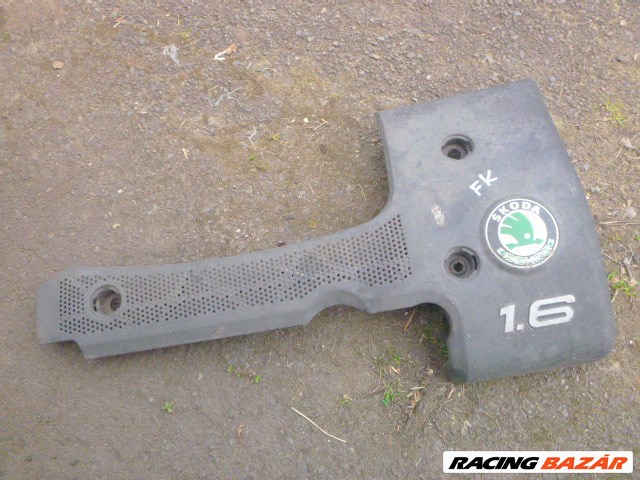 Skoda Octavia I 1,6 AEE FELSŐ motorburkolat  032103935a 1. kép