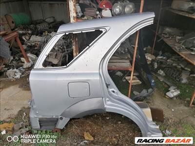 Kia sorrento karosszéria elemek. 