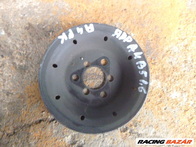 Audi A4 (B5 - 8D) B5 - 8D 1,6 szervószivattyú szíjtárcsa 058 145 255 C 1. kép