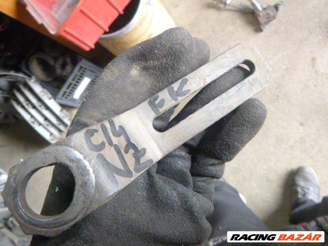 Opel Astra F 1,4, C14NZ generátor szíjspanoló  2. kép