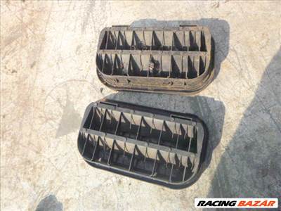 Audi A6 (C4 - 4A) KAROSSZÉRIA ALSÓ szellőző rács , csomagtér szellőző     4a0819181