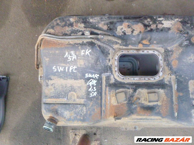 Suzuki Swift III 1998, 1,3 üzemanyagtank  2. kép
