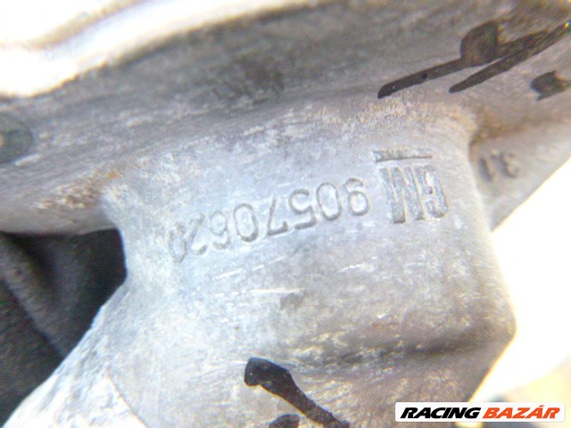 Opel Corsa C 1.2 Z12XE VÍZ termosztátház  gm90570620 3. kép