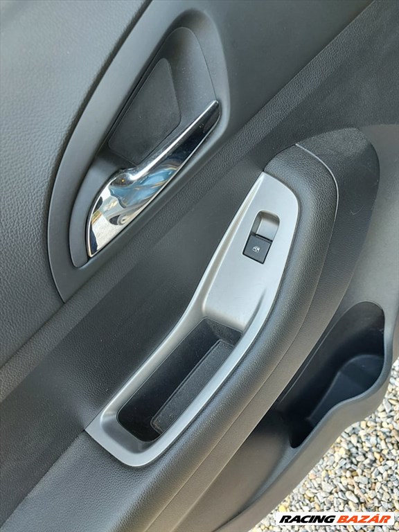 Chevrolet Orlando utasoldali hátsó fix ablak /drb 8. kép