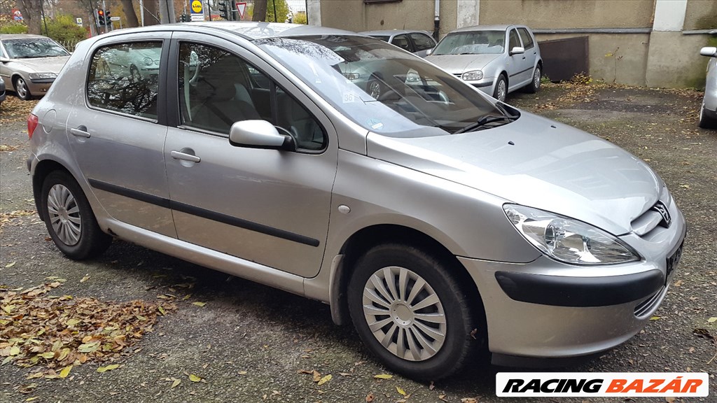 Peugeot 307 jobb első sárvédő EZA színkód 1. kép