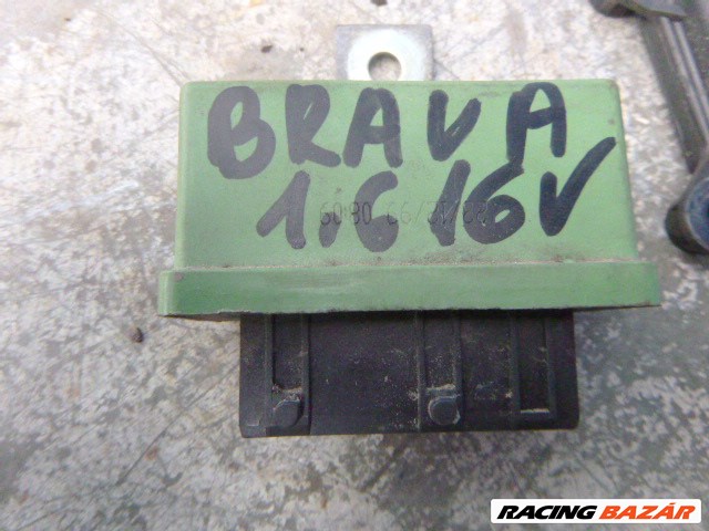 Fiat Bravo, Brava 1997 1.6 16 V üzemanyagszivattyú relé DRSB 240130 2. kép