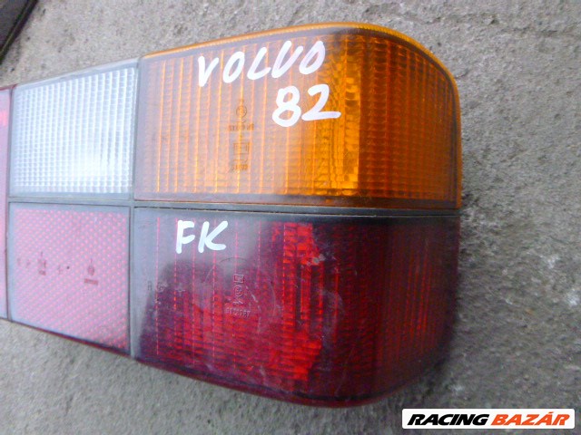 Volvo 200 Series 244 JOBB HÁTSÓ LÁMPA HELLA  2. kép