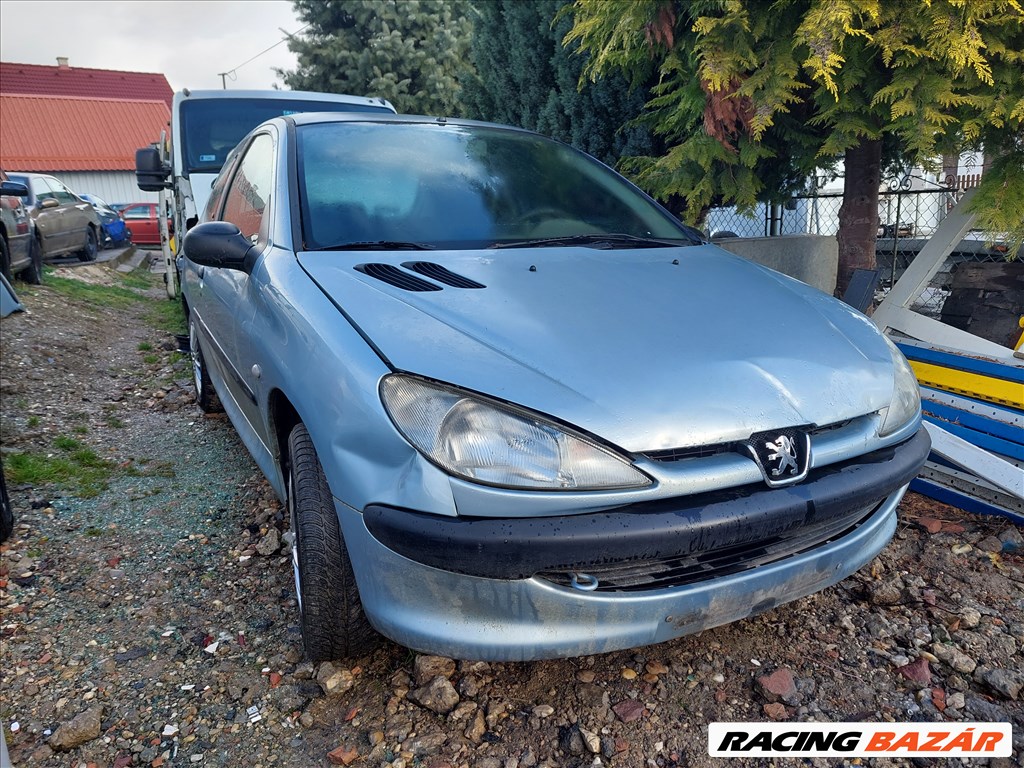 Peugeot 206 1.1 benzin bontott alkatrészei 1. kép