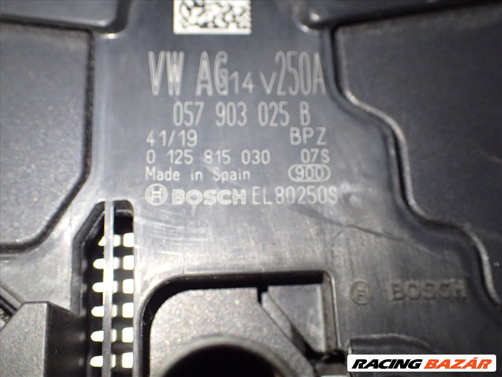 Audi Q7 (4M) generátor 14V 250A 057903025b 4. kép
