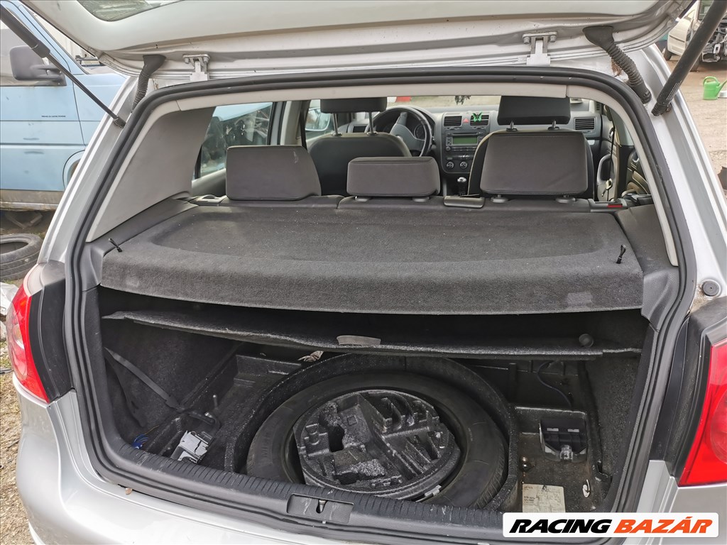 Volkswagen Golf V 2.0 TDI 5 ajtós beltéri elemek eladók. vwgolf5 bkd20tdi 14. kép