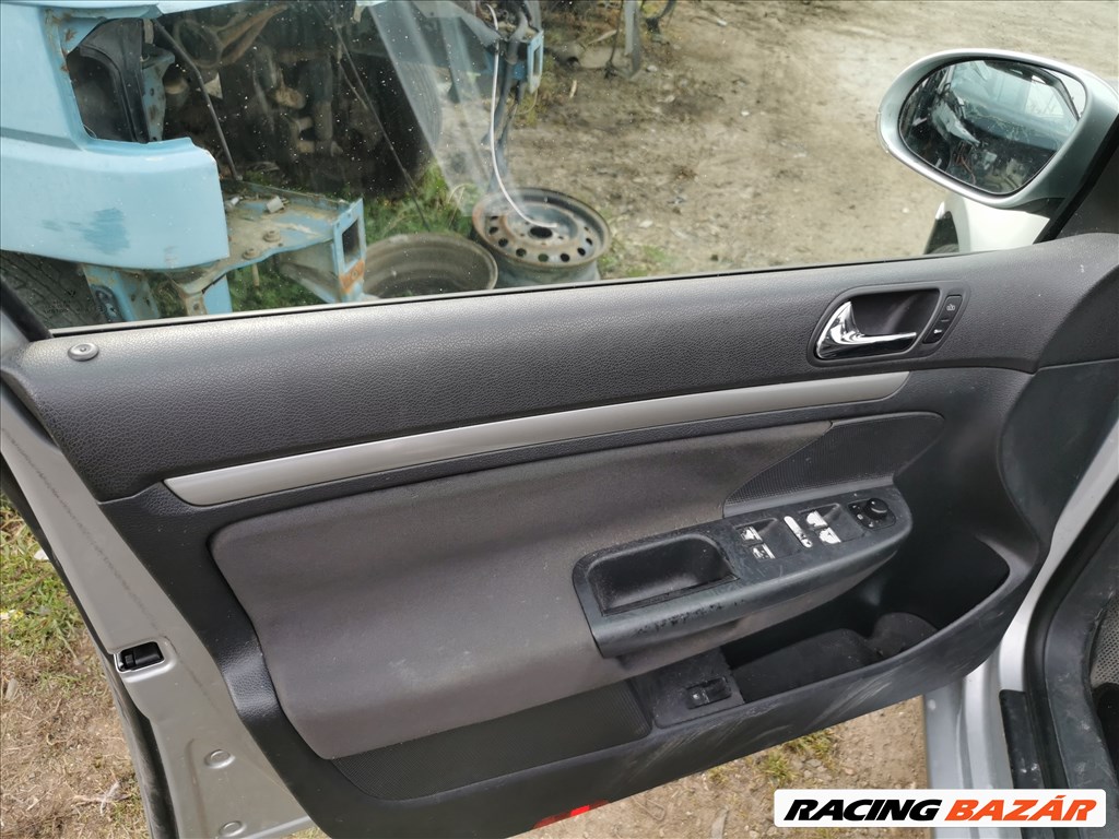 Volkswagen Golf V 2.0 TDI 5 ajtós beltéri elemek eladók. vwgolf5 bkd20tdi 20. kép