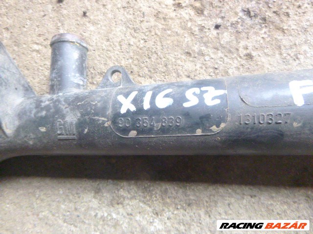 Opel Astra F 1,6 X16SZ MŰANYAG vízcső motor oldalára gm90354839 9. kép