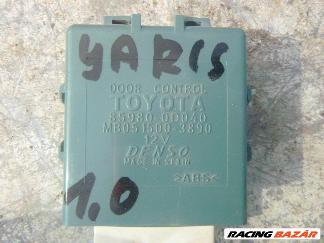 Toyota Yaris (XP10) 1.0 2005 központi zár vezérlőegység 85980-0D040 (DOOR CONTROL) 1. kép