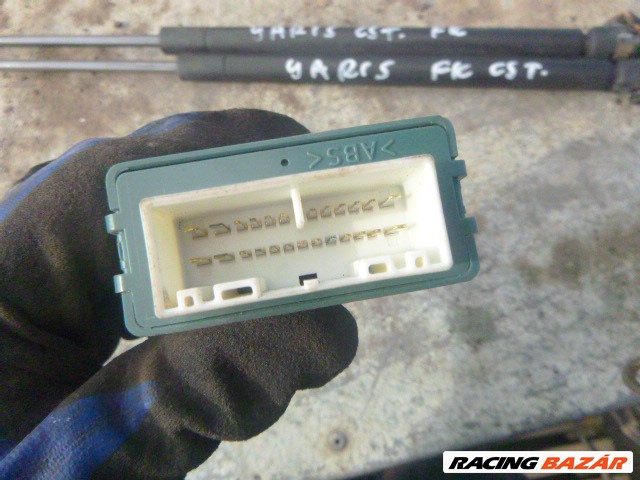 Toyota Yaris (XP10) 1.0 2005 központi zár vezérlőegység 85980-0D040 (DOOR CONTROL) 2. kép