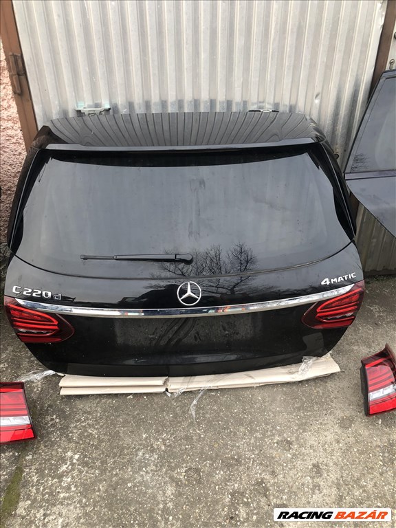 Mercedes C-osztály W205 Csomagtér ajtó  1. kép