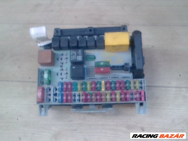 OPEL VECTRA B 99-01 Biztosítéktábla BCM BSI BSM SAM GEM modul Utastér 1. kép