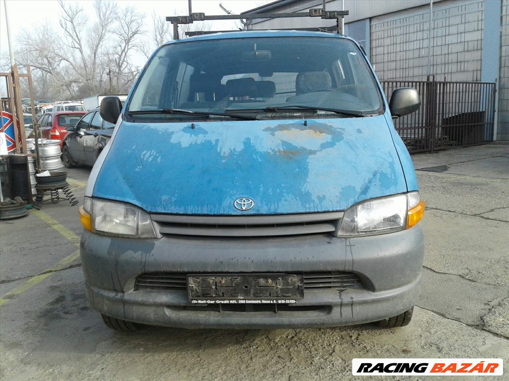 Toyota HiAce V bontott alkatrészei 2. kép