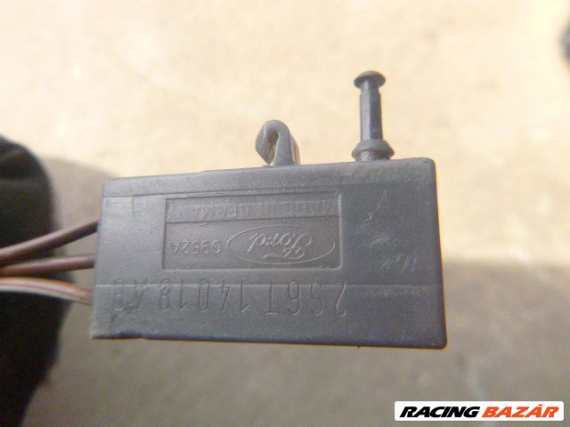 Ford Fusion 2005 ajtózár mikrokapcsoló  2s6t14018ab 3. kép