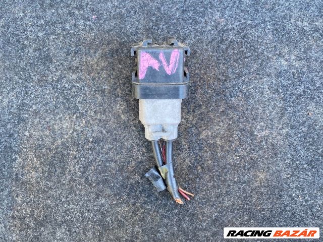 Toyota Auris (E150) Izzító Relé  2861067010 1567000671 2. kép