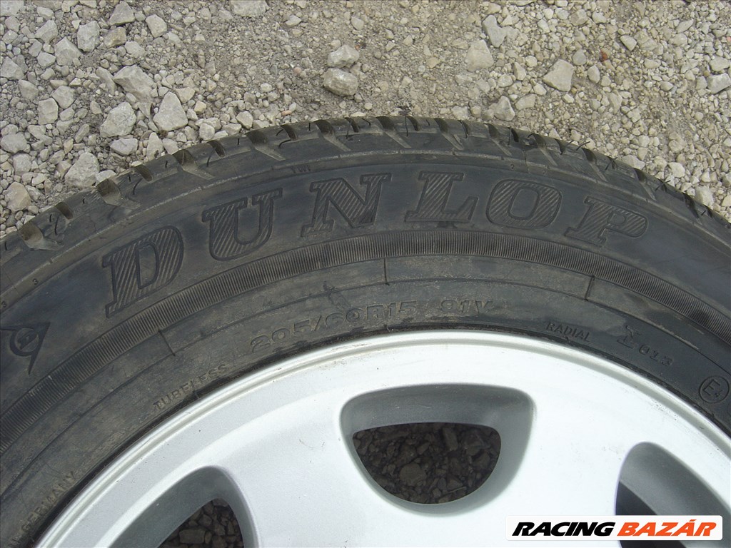  5x112 lyukosztású 15" újszerű (gyári felni) alufelni, rajta 195/60 használt Dunlop nyári gumi gumi  8. kép