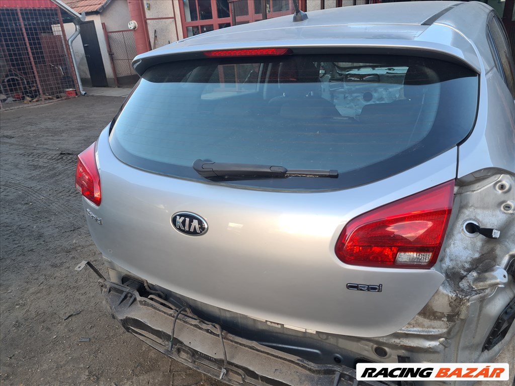 KIA CEED II 2014 csomagtér ajtó  2. kép