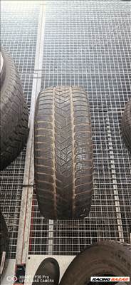  235/5517" 2DB használt Pirelli Sottozero 3, 103 V téli gumi