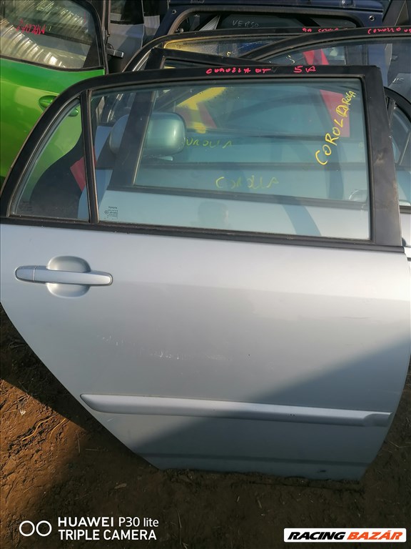 Toyota Corolla (E120/E130) Jobb hátsó ajtó.  1. kép