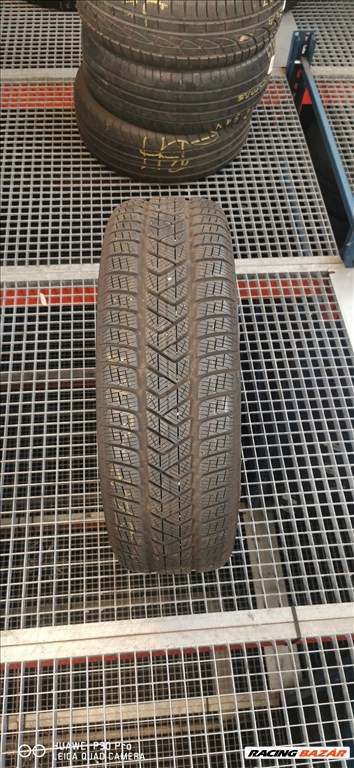  235/6018" 1db használt Pirelli Scorpion Ice, 107 H téli gumi 1. kép