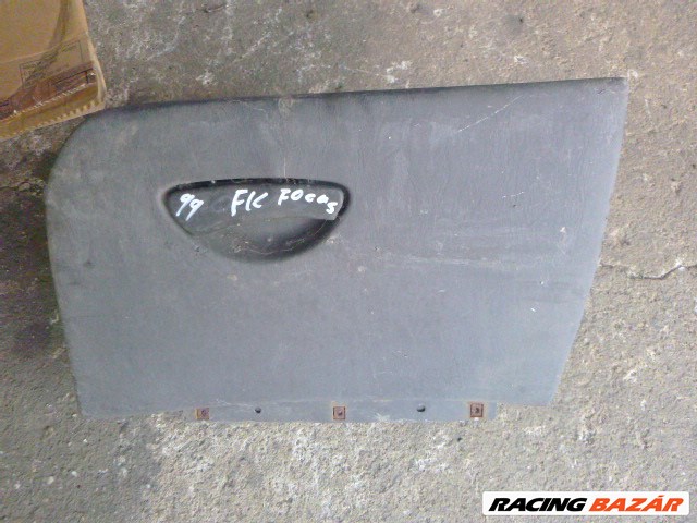 Ford Focus Mk1 kesztyűtartó fedél  6. kép
