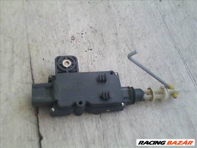 NISSAN PRIMERA P11 96.10-99.09 Csomagtérajtó központi zár motor