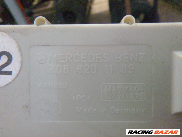 Mercedes CLK 320 W208 rádióantenna erősítő A 208 820 11 89 a2088201189 2. kép