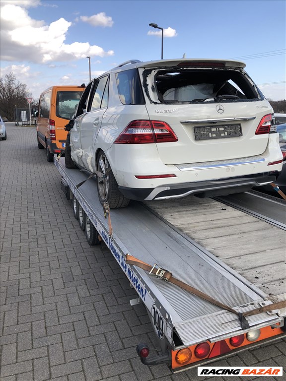 Mercedes ML-osztály W166 Bal hátsó negyed  1. kép