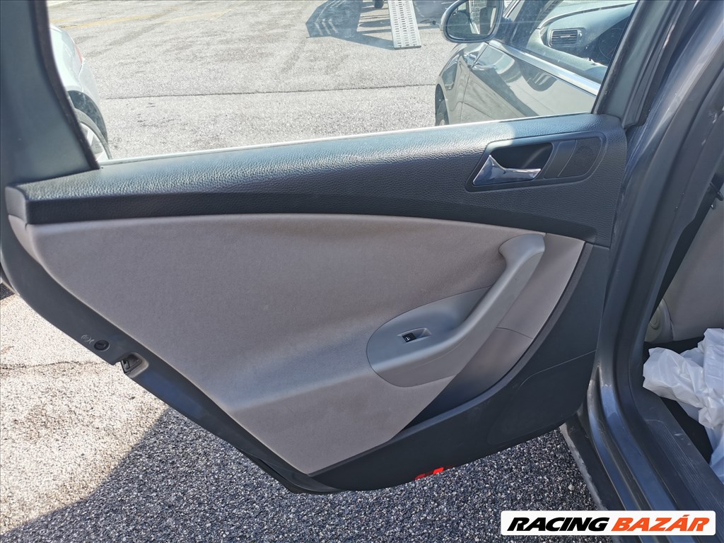Volkswagen Passat B6 Variant 2.0 TDI gyári karosszéria elemek LA7T színben eladók la7tb63c passat20tdi 10. kép